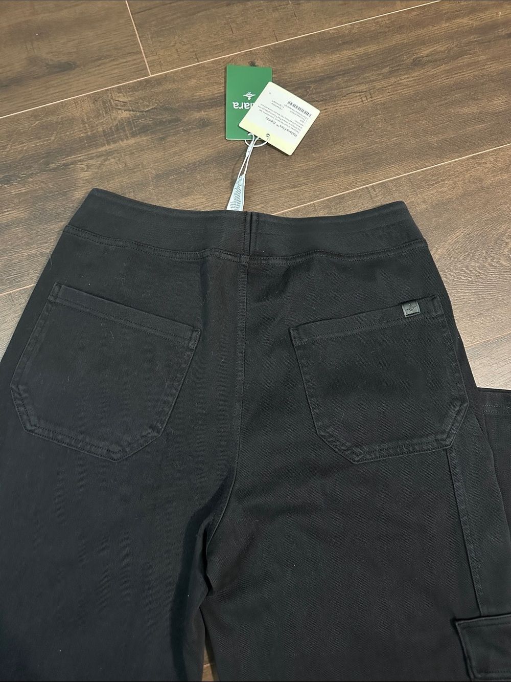 NWT Halara Flex Mid Rise Black Cargo Pockets Straight Leg Casual Jeans - Small - Picture 13 of 13